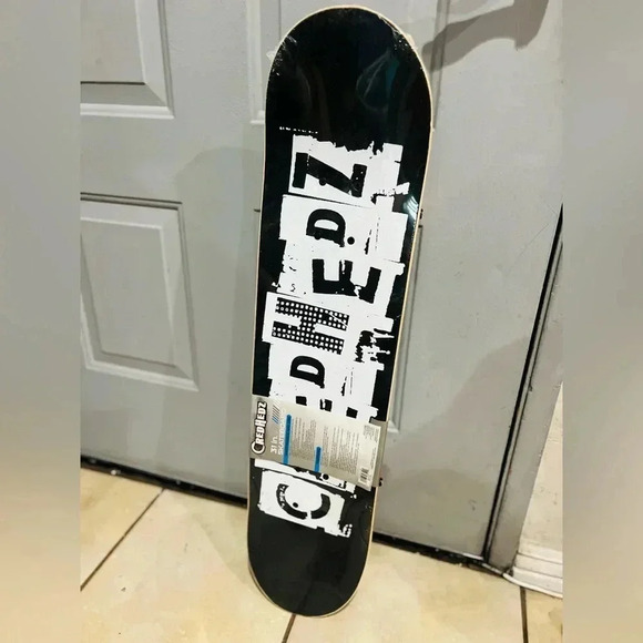 CredHedz Video Games 31" Skateboard - Picture 9 of 12